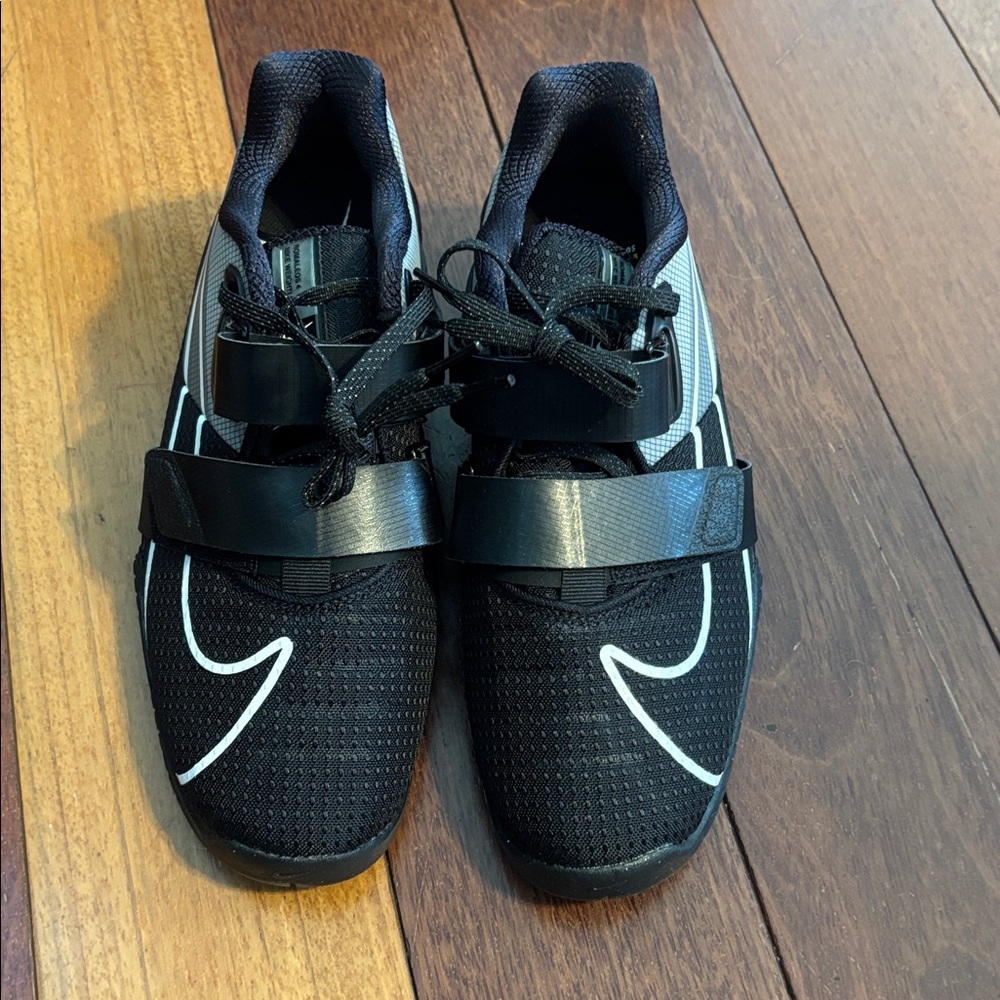 New in box Nike Romaleos 4 for weight lifting